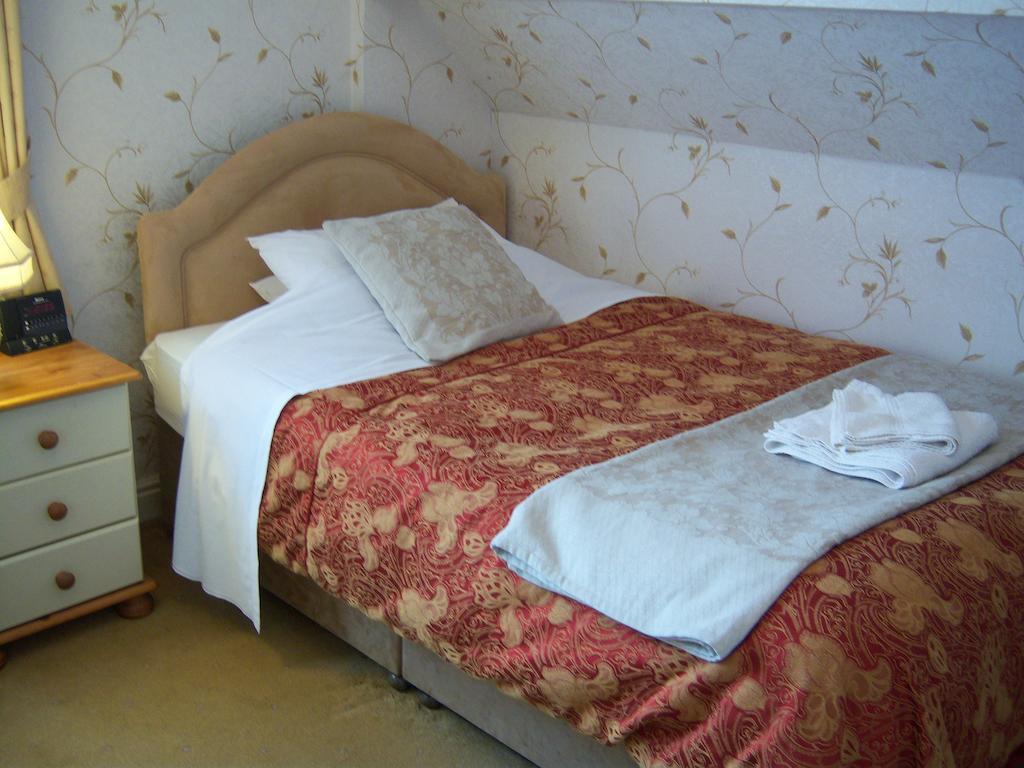The Hillcrest Hotel Скарбъро Стая снимка